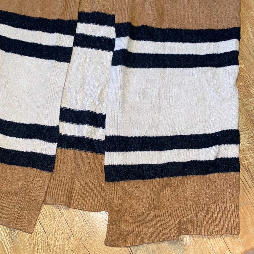 🛍️4/$20🛍️ Hem & Thread Color Block Cardigan Sweater - Picture 2 of 5